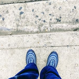 Meet your Posher, Dennis